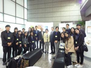 thammasat-university-studensts-group-photo.JPG