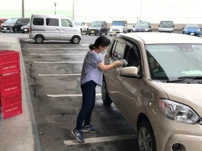 Drive-through type milk cartons recycling event 