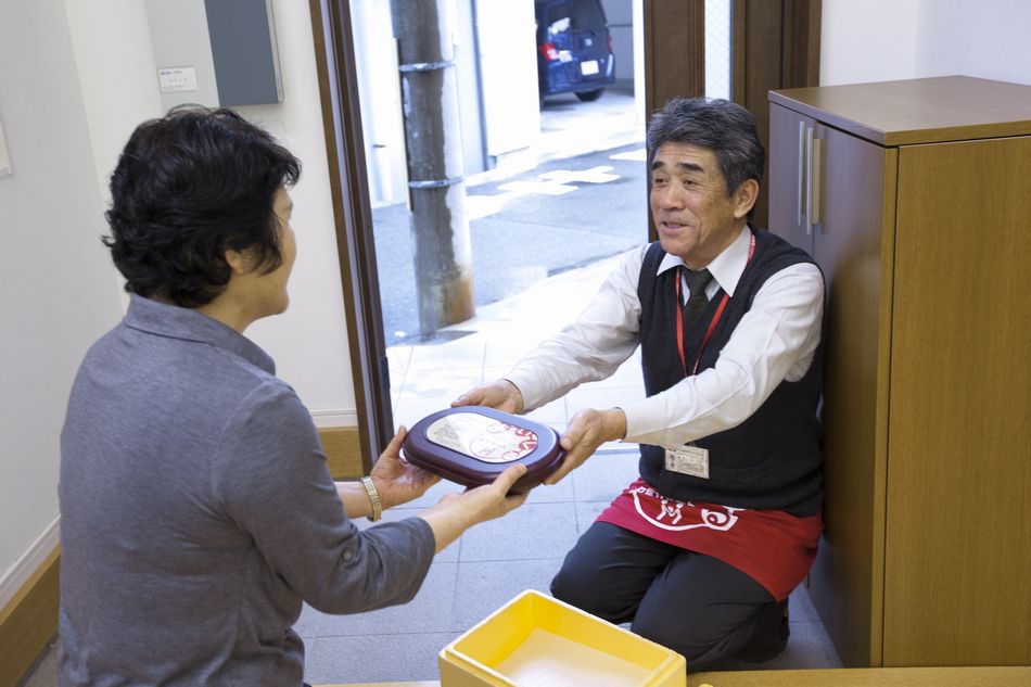 コープこうべの夕食サポート（夕食宅配）「まいくる」お届けの様子