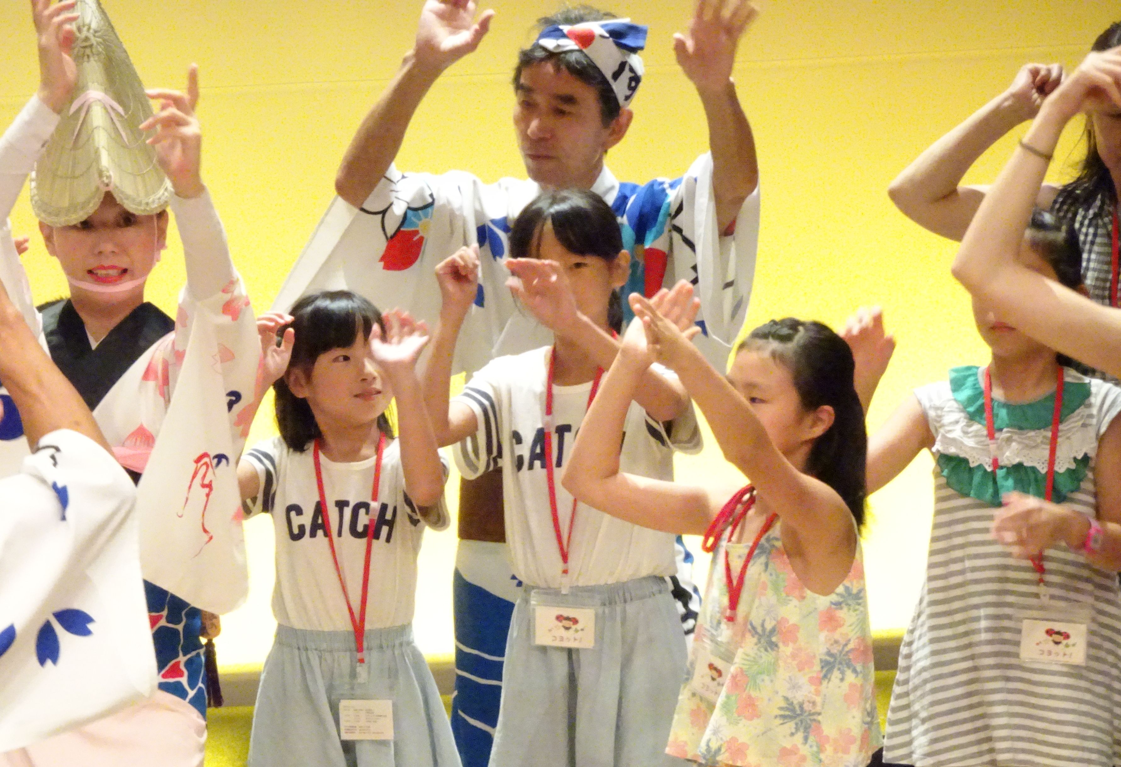 阿波踊り体験の様子（徳島県）